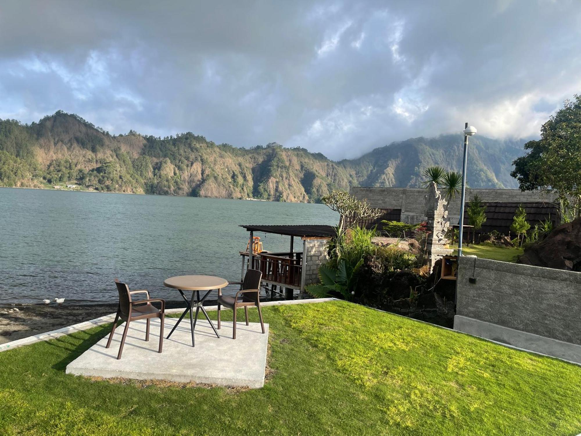 Batur Holiday Кубупенлокан Экстерьер фото
