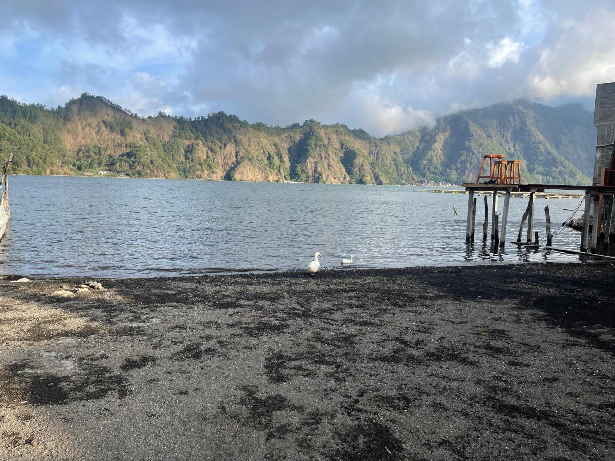 Batur Holiday Кубупенлокан Экстерьер фото