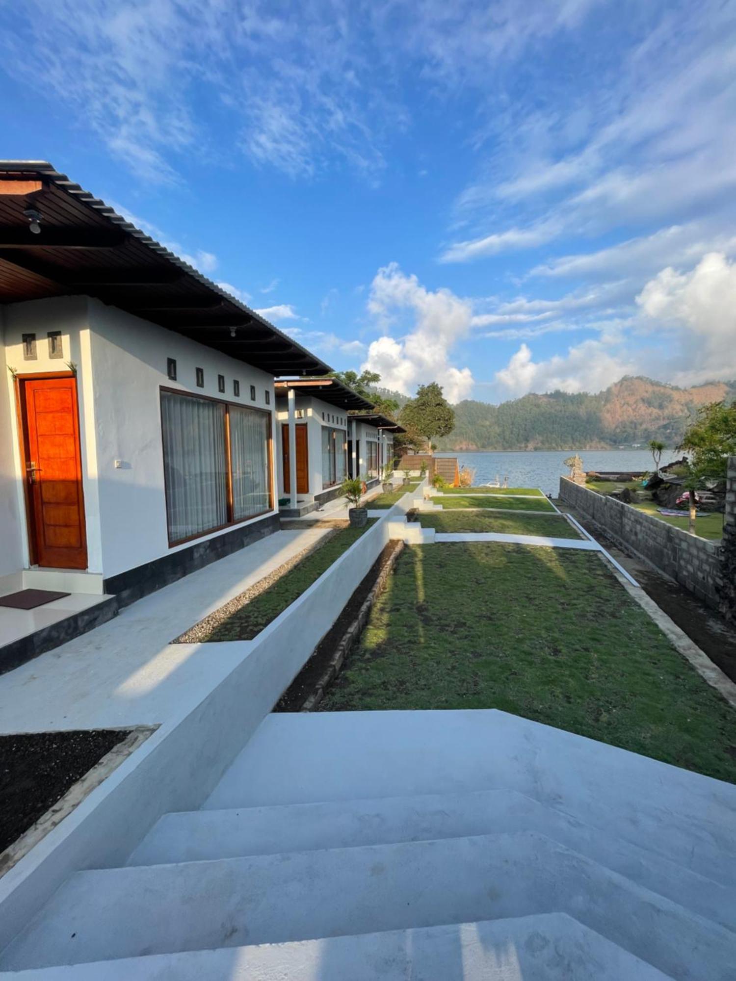Batur Holiday Кубупенлокан Экстерьер фото