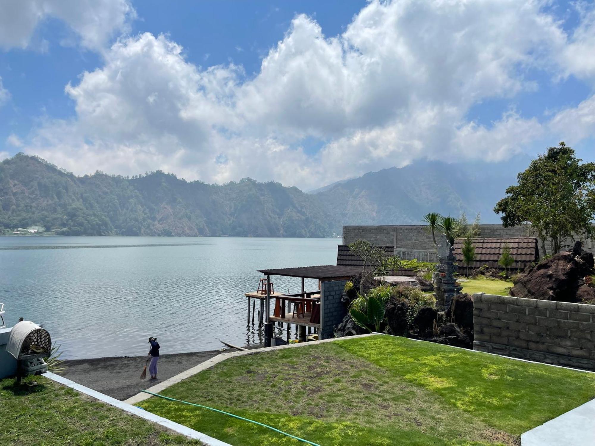 Batur Holiday Кубупенлокан Экстерьер фото